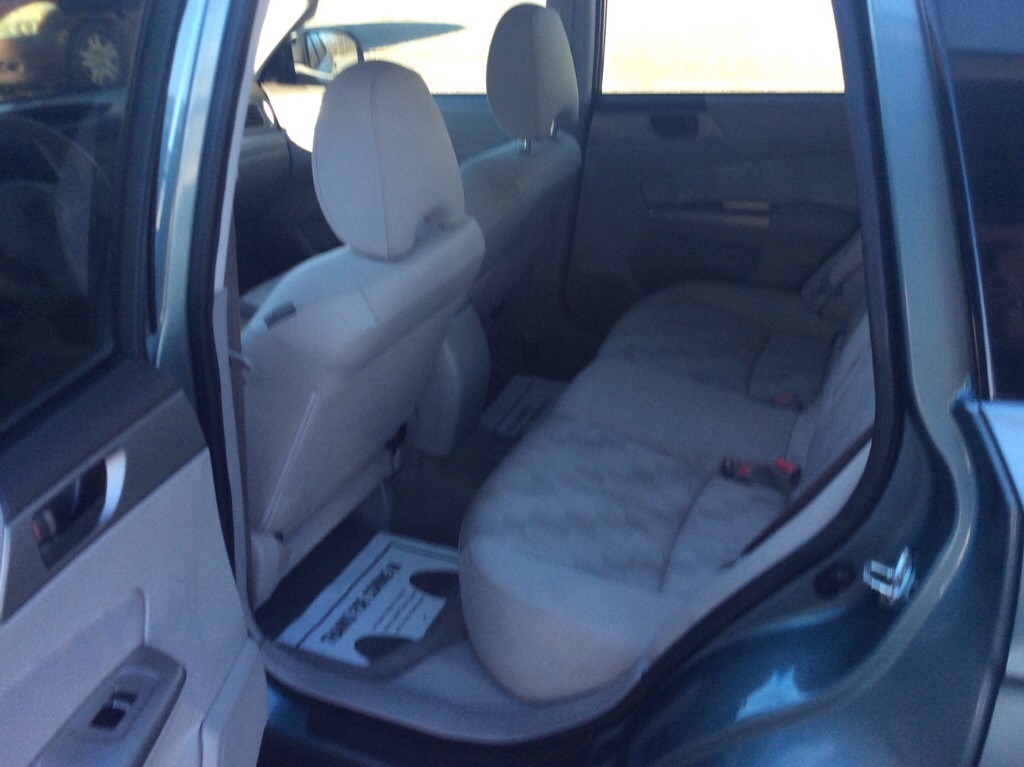 2010 Subaru Forester Image 7