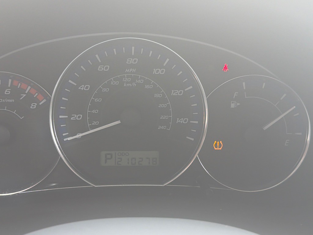 2010 Subaru Forester Image 9