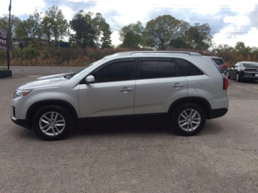 2014 Kia Sorento Image 2