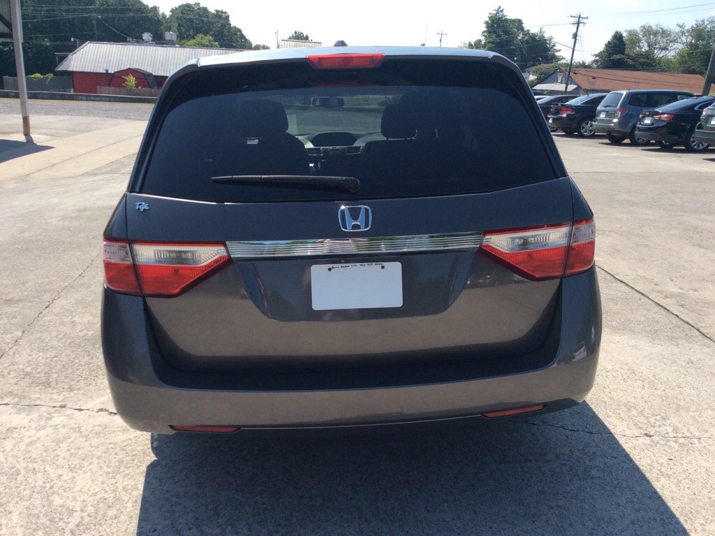 2011 Honda Odyssey Image 4
