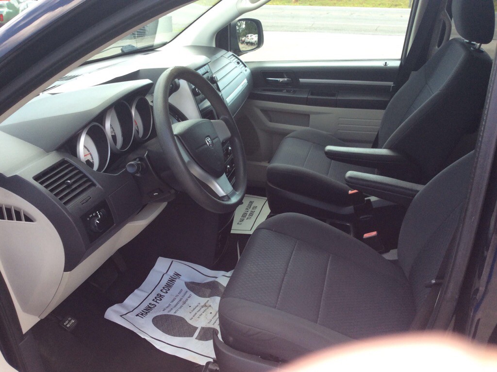 2010 Dodge Grand Caravan Image 5