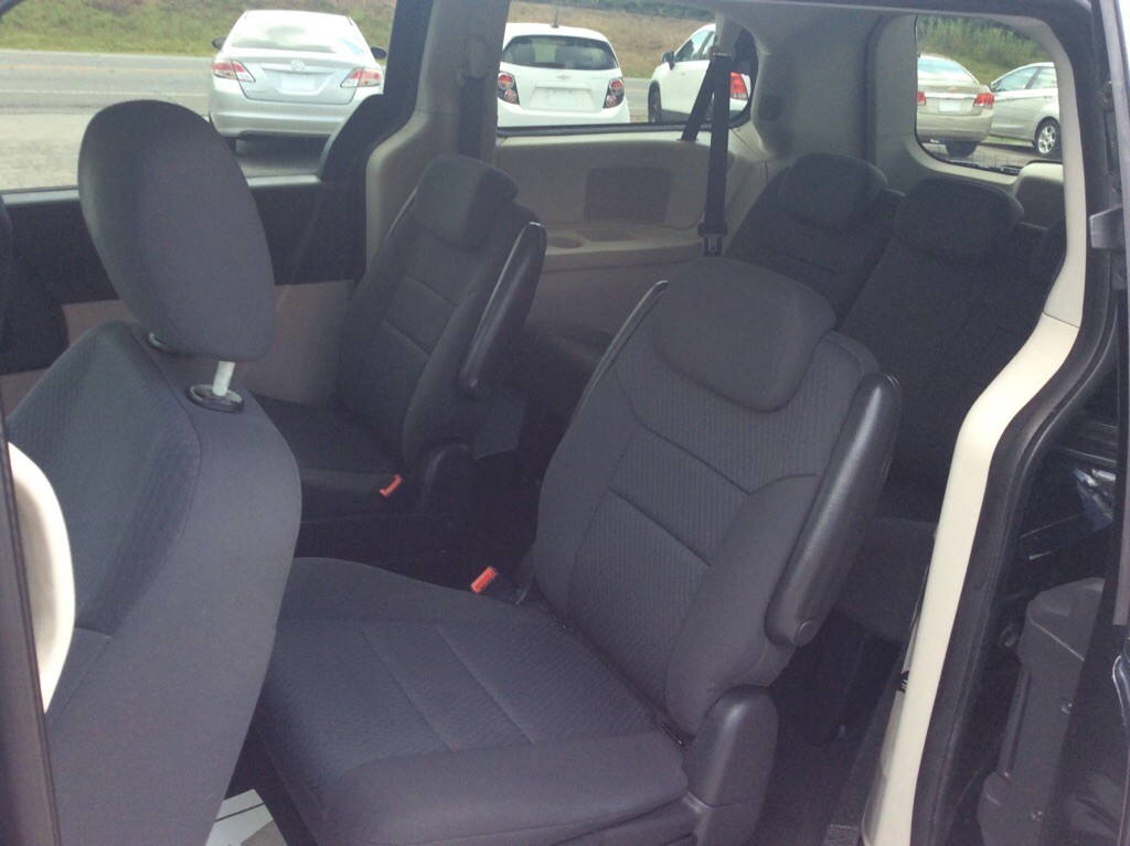 2010 Dodge Grand Caravan Image 6
