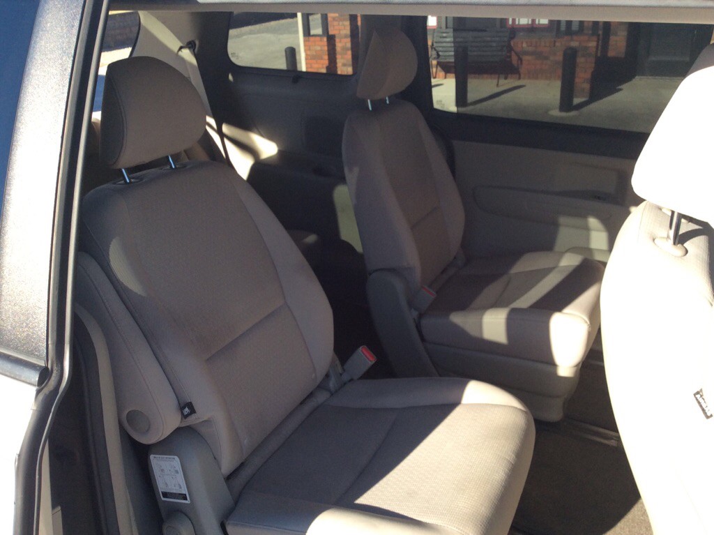 2016 Kia Sedona Image 6