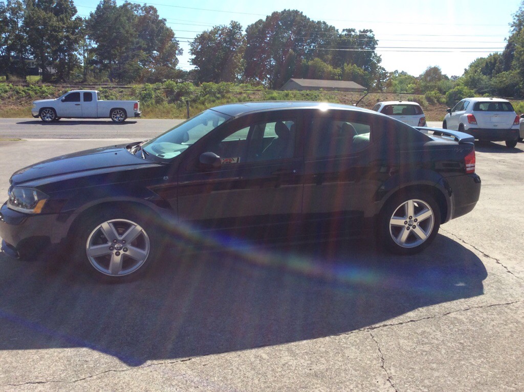 2008 Dodge Avenger Image 2
