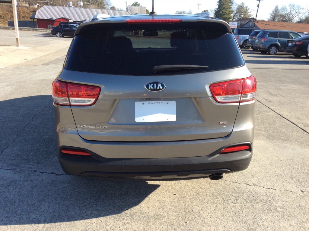 2017 Kia Sorento Image 4