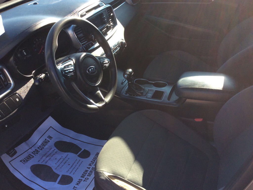 2017 Kia Sorento Image 5