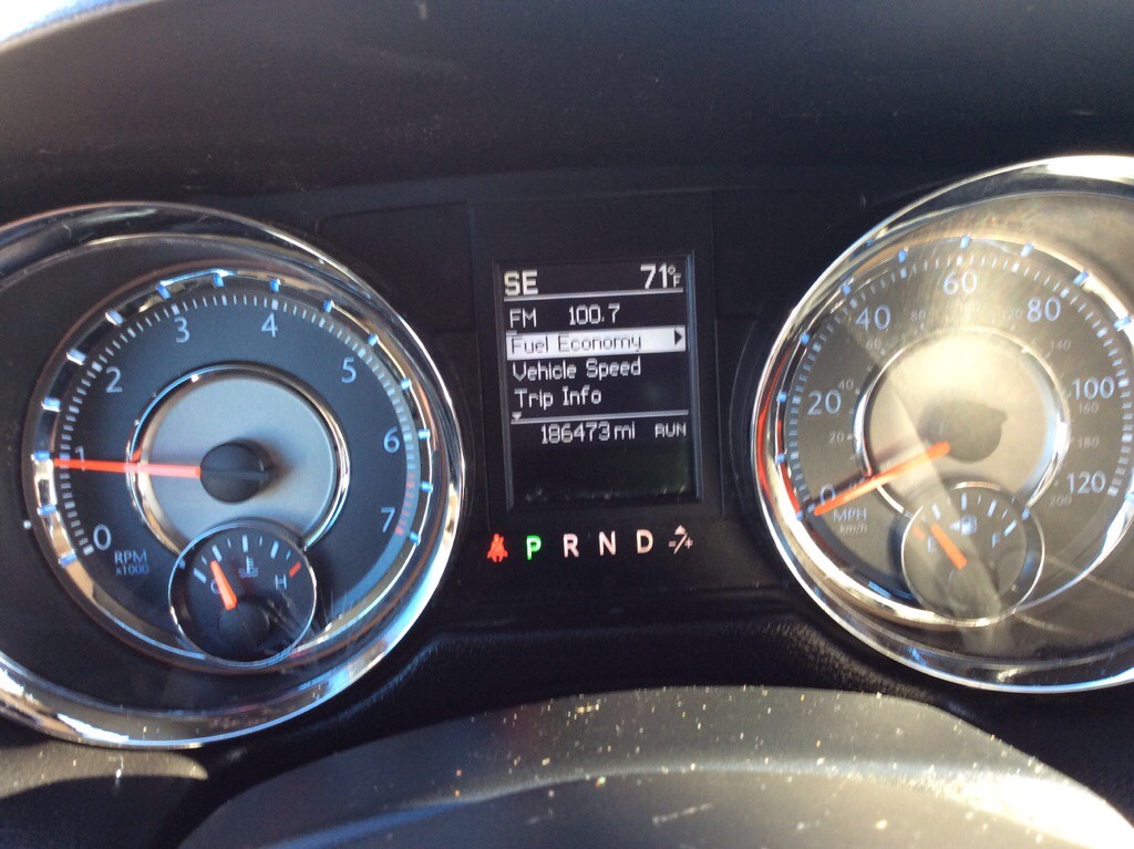 2012 Chrysler Town & Country Image 8