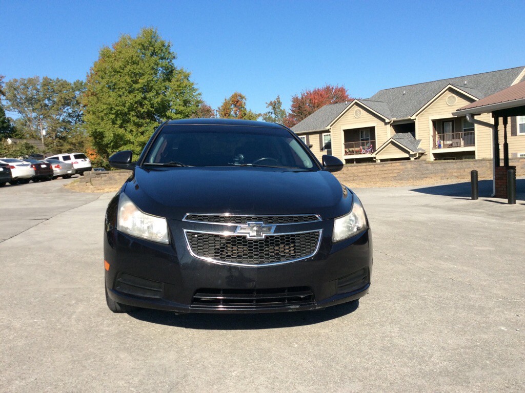 2014 Chevrolet Cruze Image 2