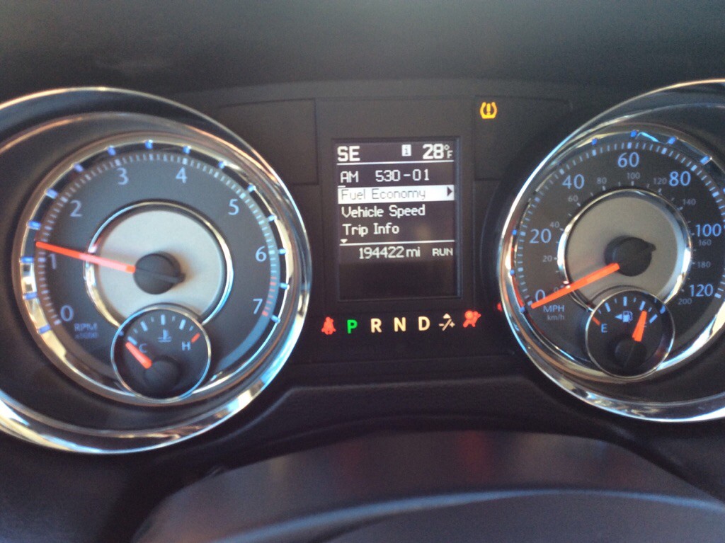 2016 Chrysler Town & Country Image 8