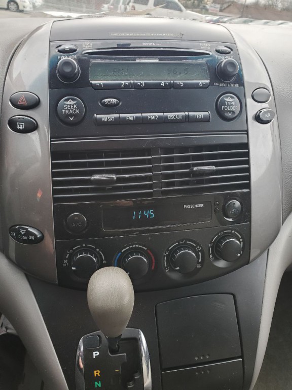2006 Toyota Sienna Image 17