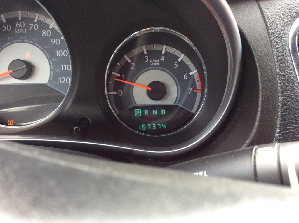 2012 Chrysler 200 Image 9