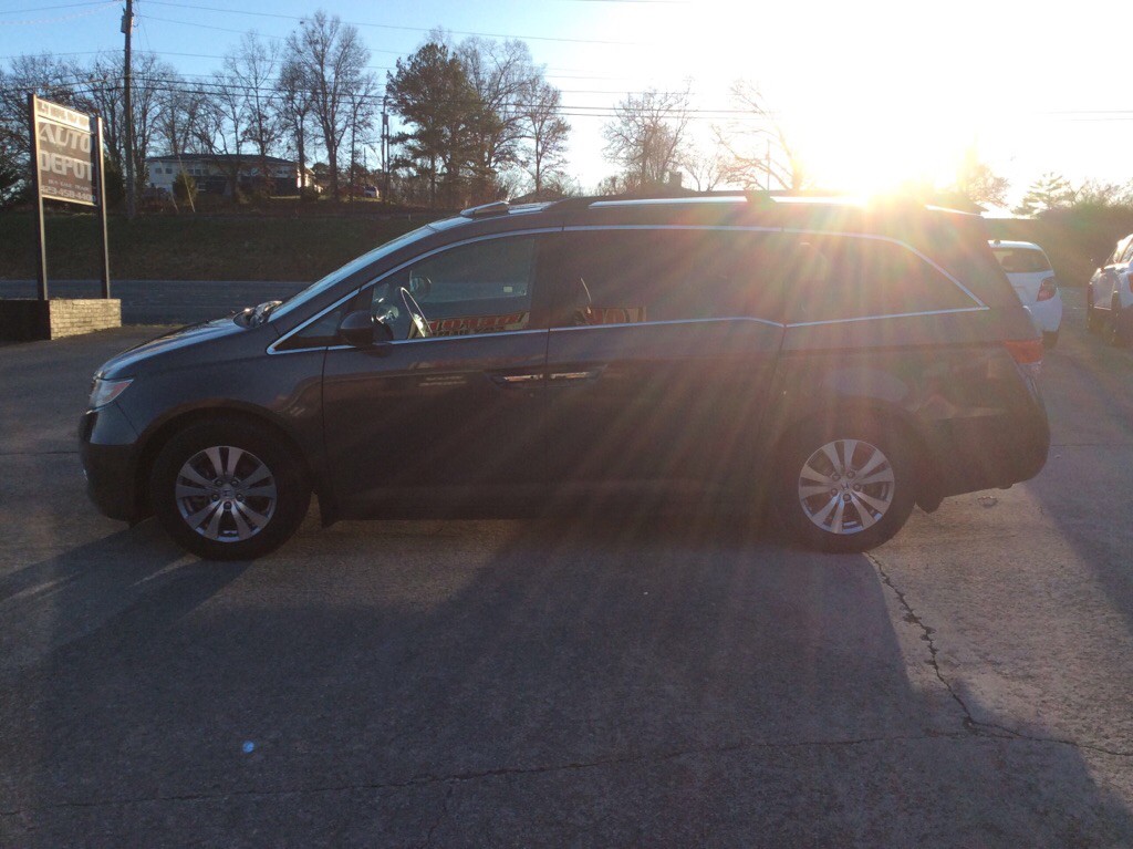 2014 Honda Odyssey Image 2