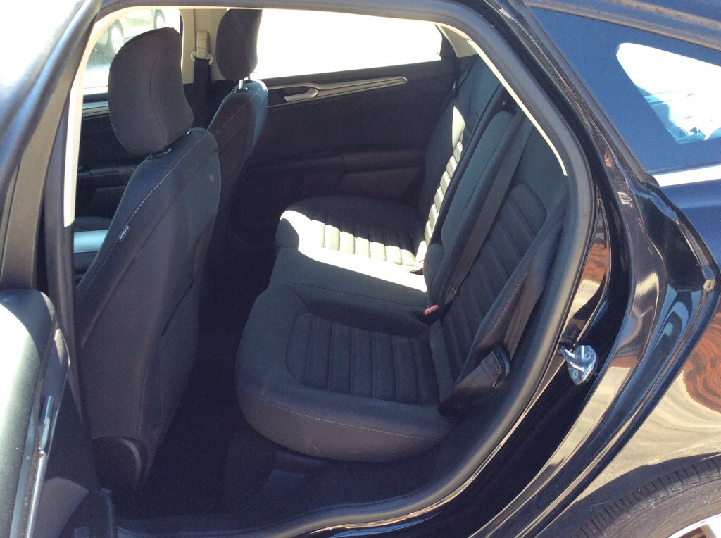 2017 Ford Fusion Image 5