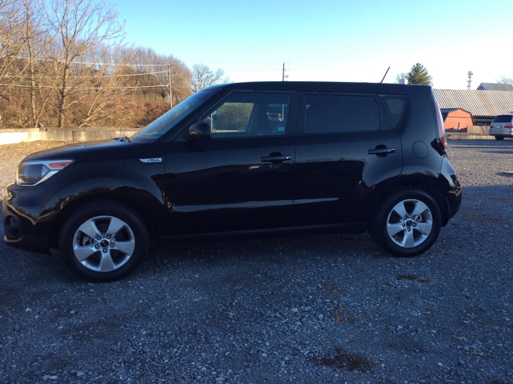 2017 Kia Soul Image 1