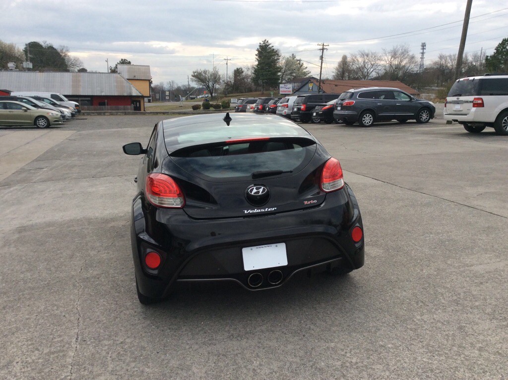 2013 Hyundai Veloster Image 4