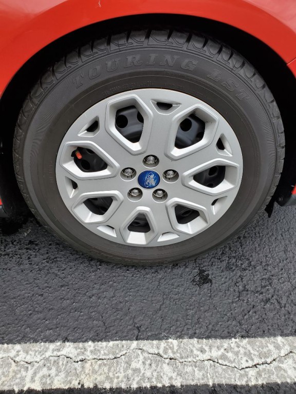 2012 Ford Focus Image 8