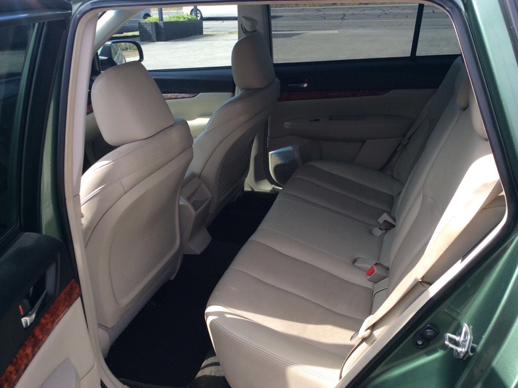2012 Subaru Outback Image 6