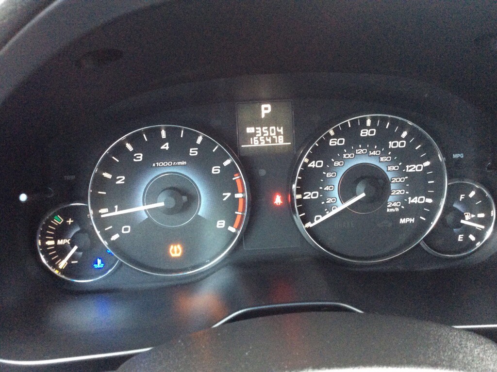 2010 Subaru Outback Image 8