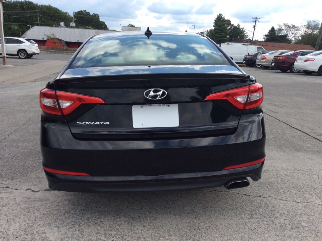 2017 Hyundai Sonata Image 4
