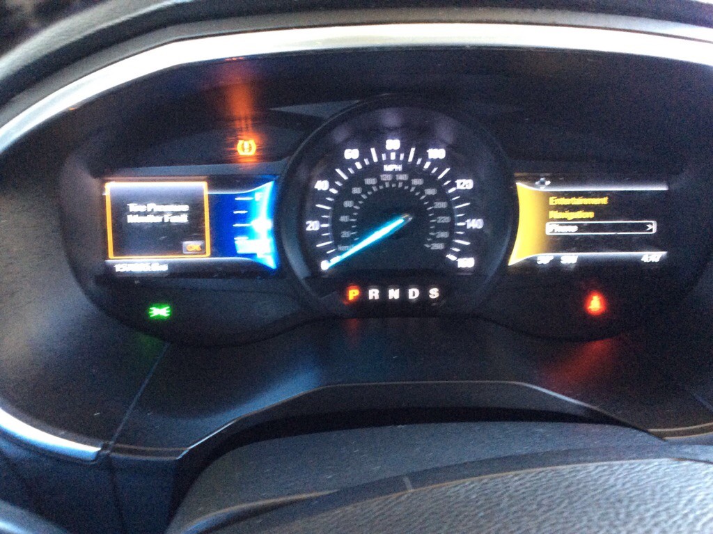 2015 Ford Edge Image 9