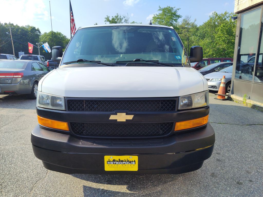 2021 Chevrolet Express Image 3