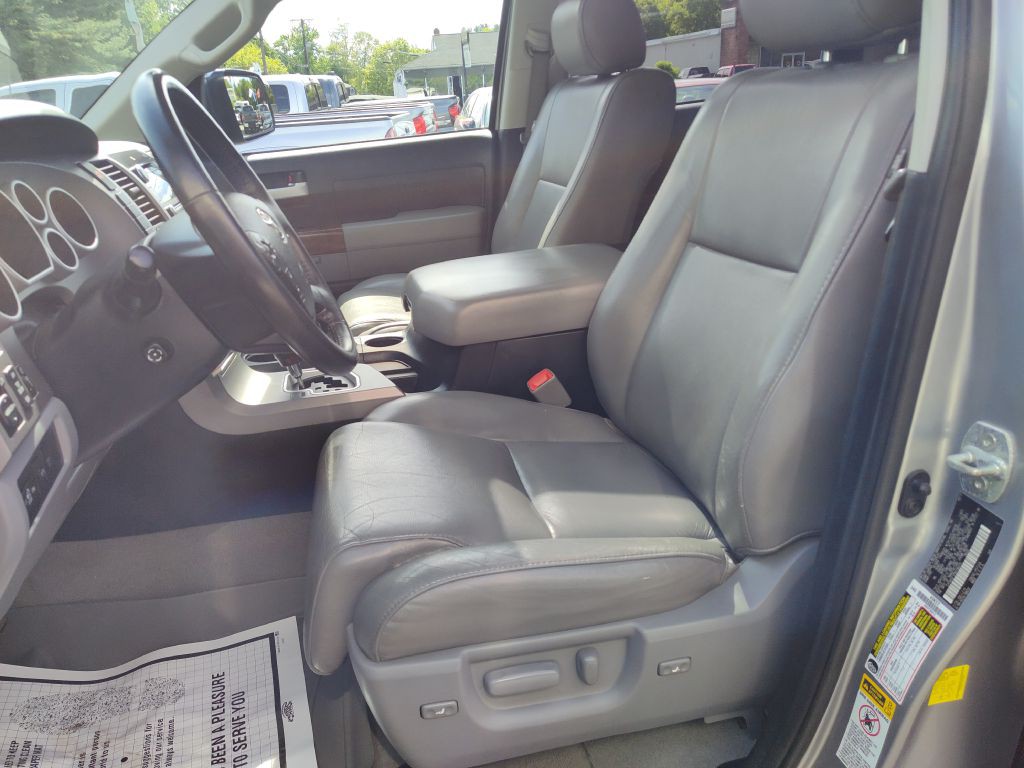 2011 Toyota Tundra Image 11