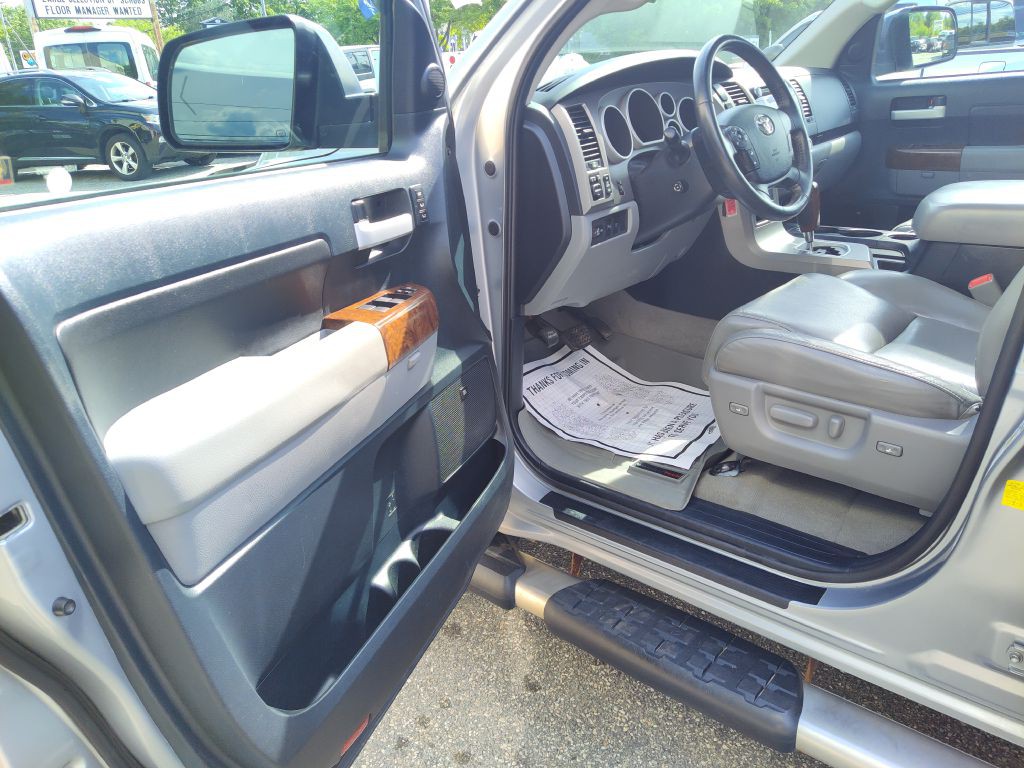 2011 Toyota Tundra Image 12