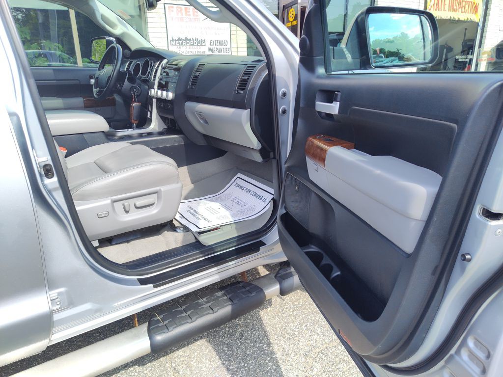 2011 Toyota Tundra Image 19