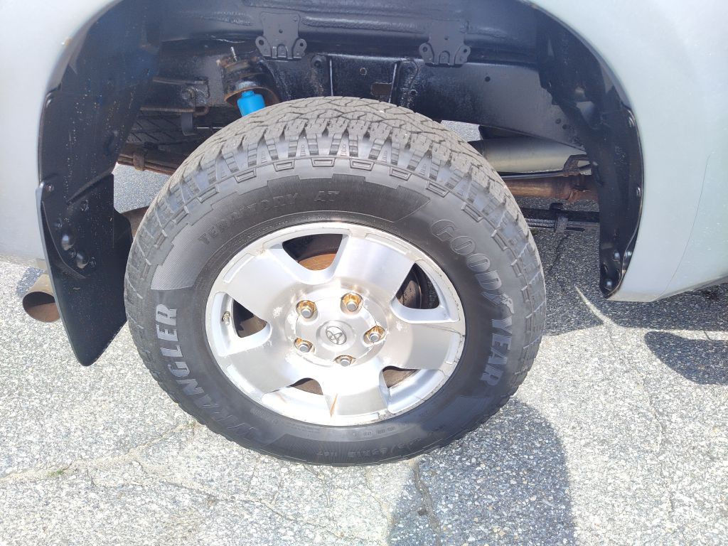 2011 Toyota Tundra Image 20