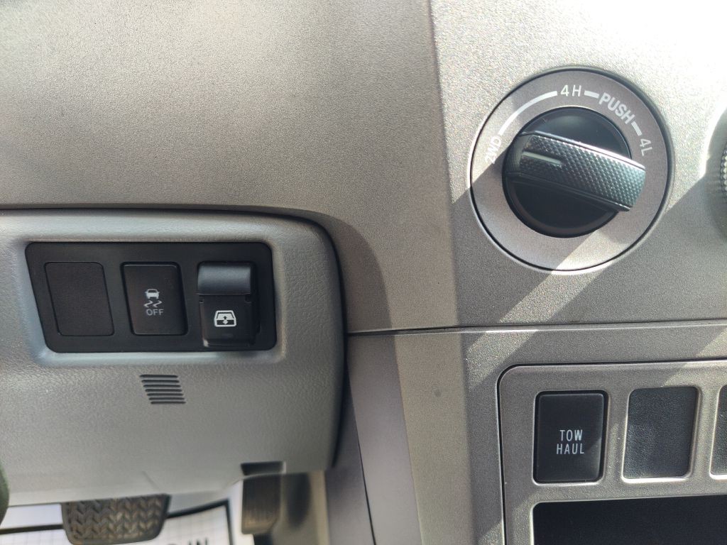 2011 Toyota Tundra Image 31