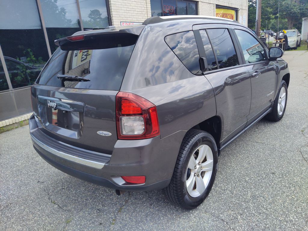2015 Jeep Compass Image 8