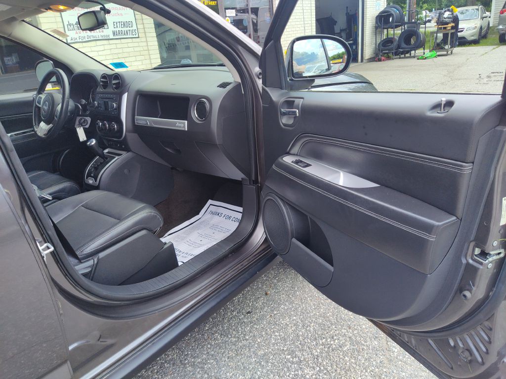 2015 Jeep Compass Image 22