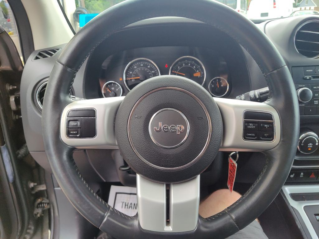 2015 Jeep Compass Image 28
