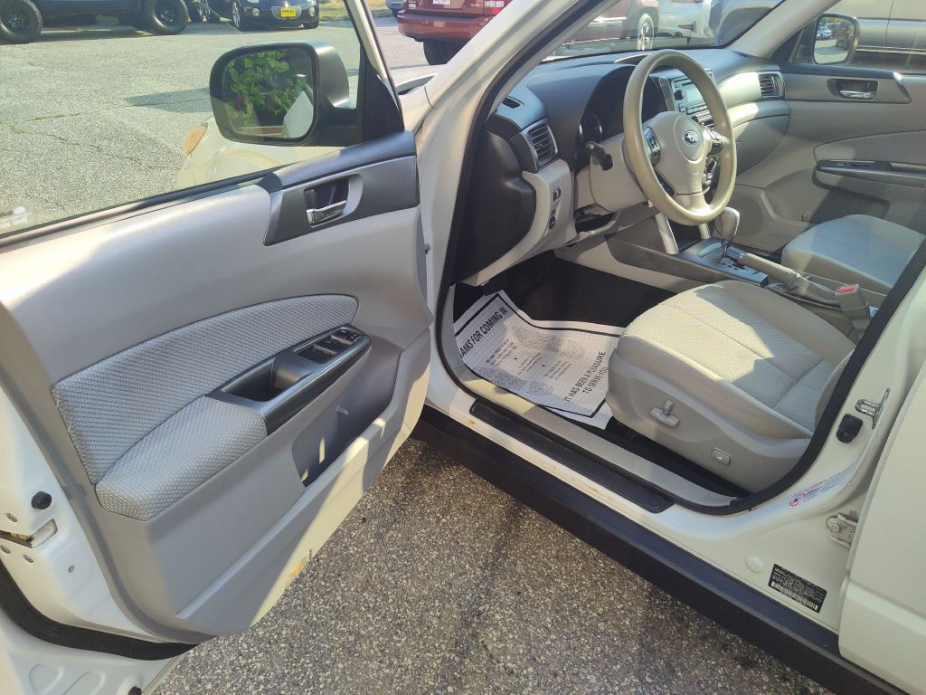 2012 Subaru Forester Image 11
