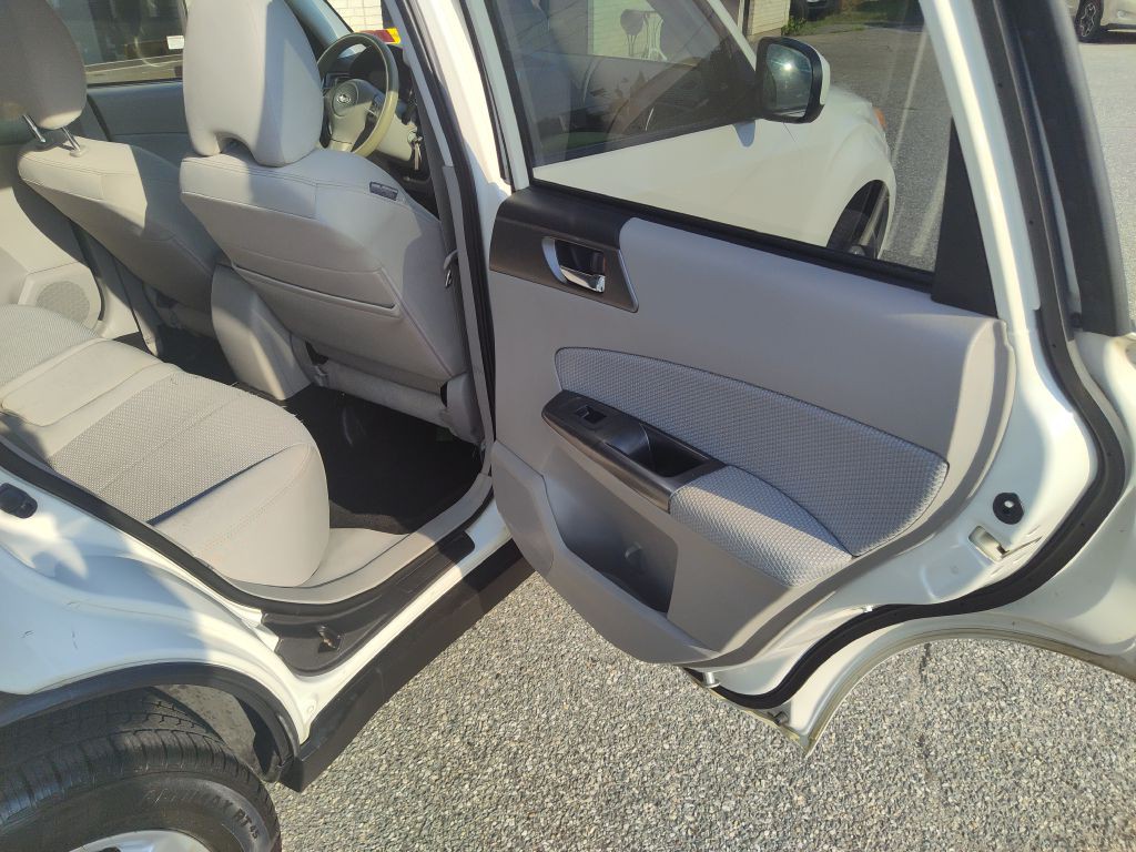 2012 Subaru Forester Image 16