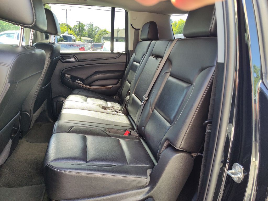 2018 Chevrolet Suburban Image 12