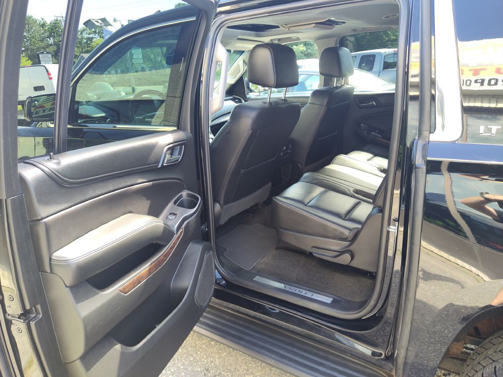 2018 Chevrolet Suburban Image 14