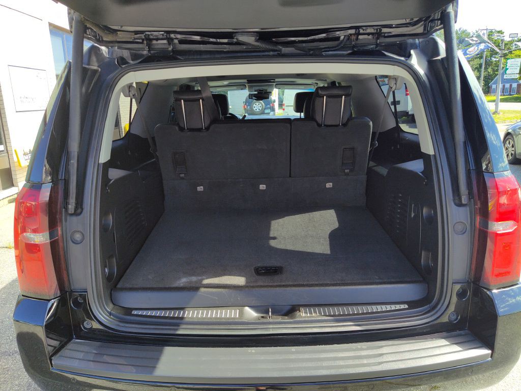 2018 Chevrolet Suburban Image 15