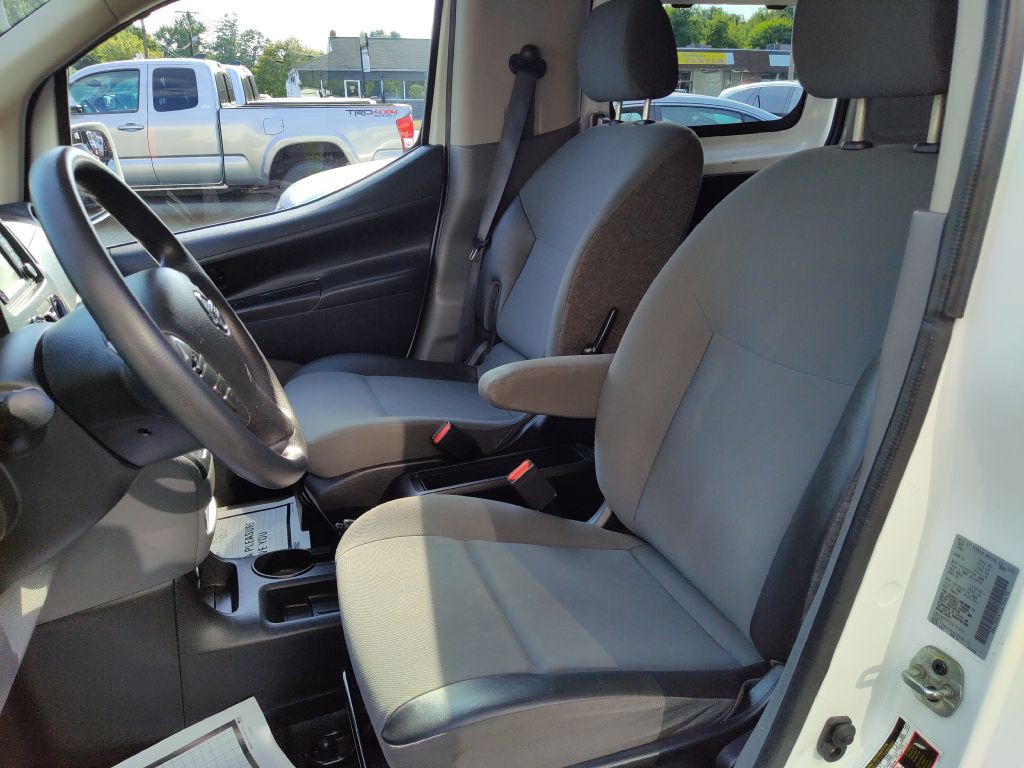 2018 Nissan NV200 Image 10