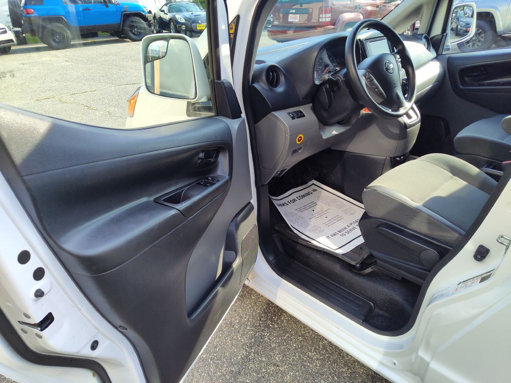 2020 Nissan NV200 Image 11