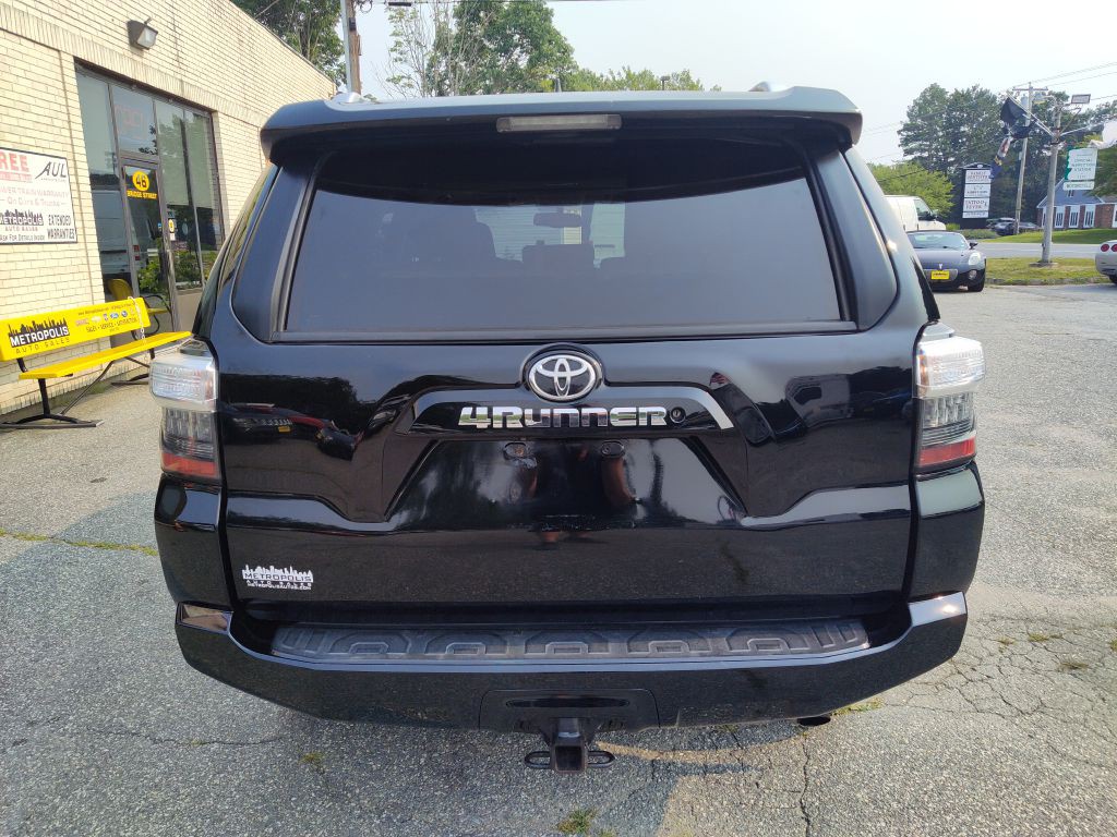 2016 Toyota 4Runner Image 8