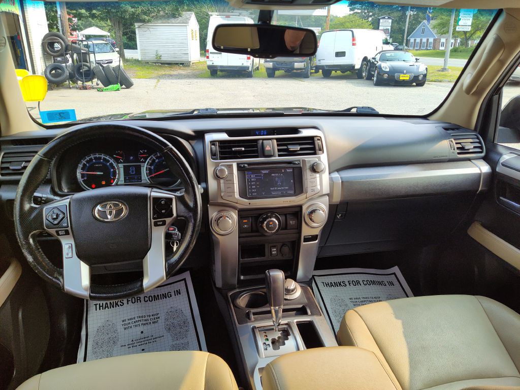 2016 Toyota 4Runner Image 10