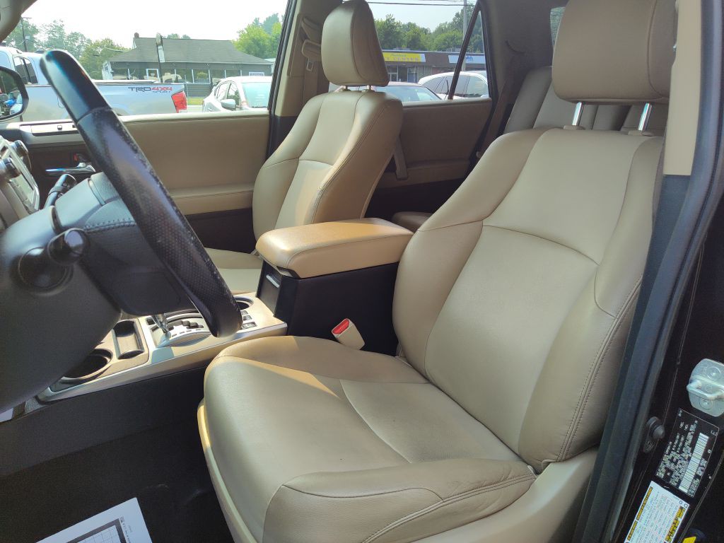 2016 Toyota 4Runner Image 13