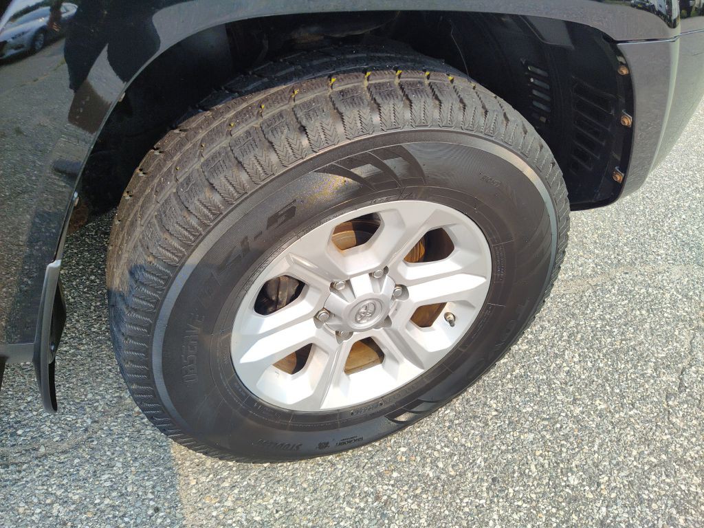 2016 Toyota 4Runner Image 23