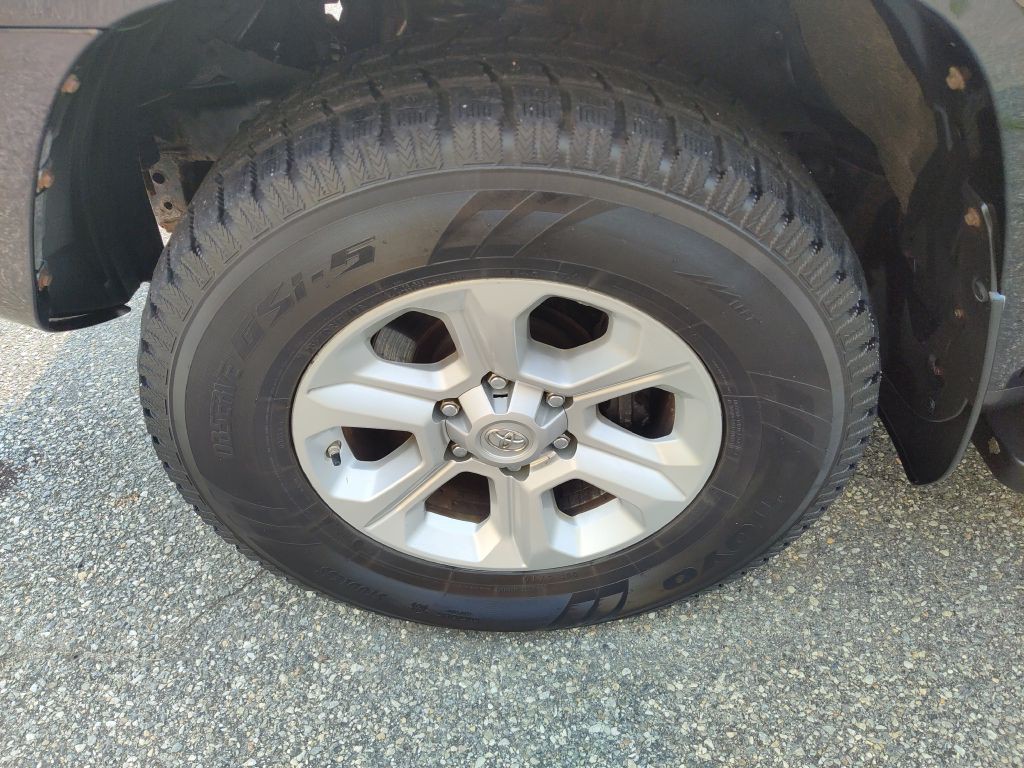 2016 Toyota 4Runner Image 24