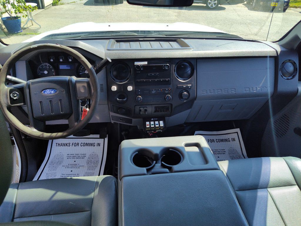 2015 Ford F-250 Image 9