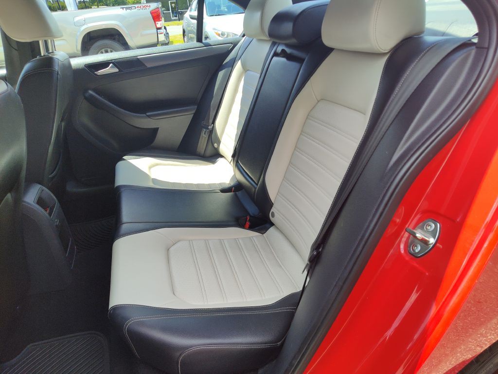 2016 Volkswagen Jetta Image 13