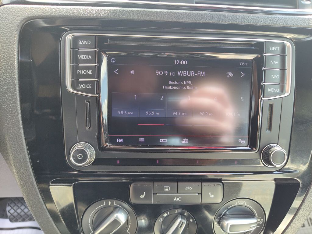 2016 Volkswagen Jetta Image 26