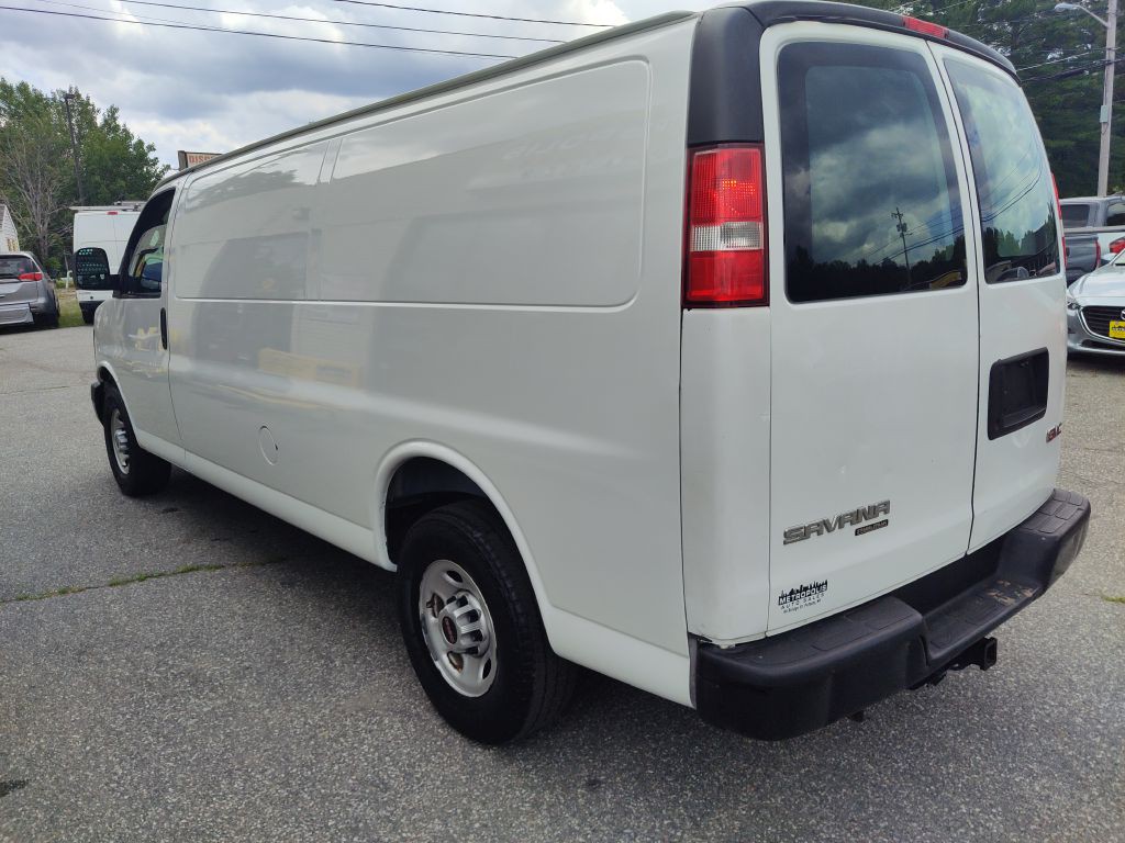 2016 GMC Savana Image 6