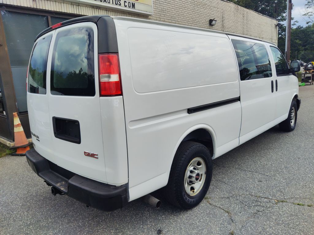 2016 GMC Savana Image 8